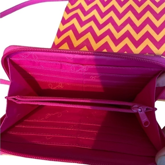 Vera Bradley Crossbody & Matching Wallet - Picture 6 of 12